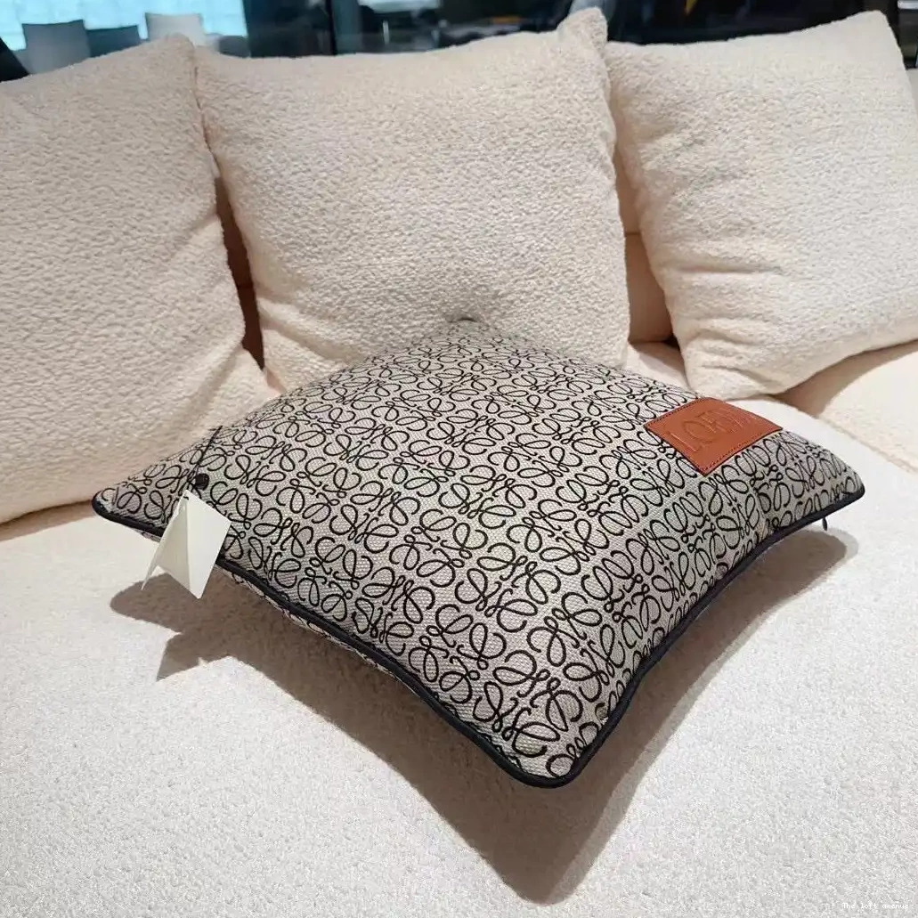 LOEWE PILLOW THROW 0503